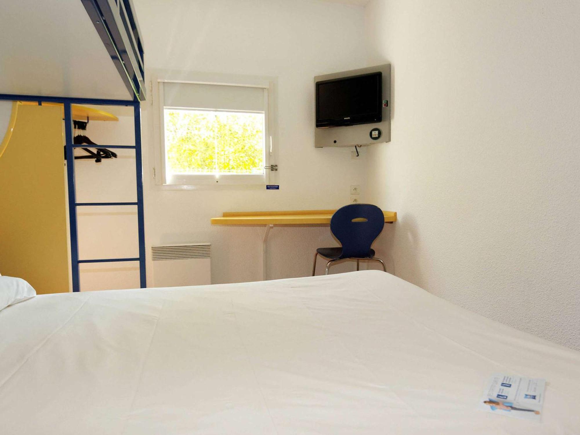 Ibis Budget Rochefort Exterior foto